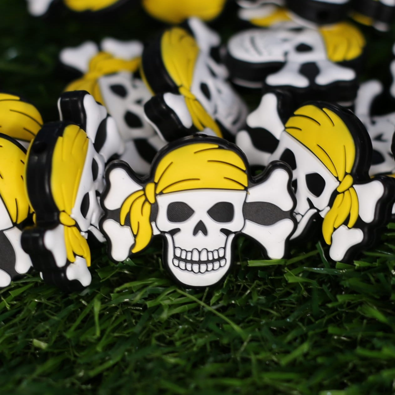 Jiti's Touch Exclusive: Pirate Skull and Bones 2ct