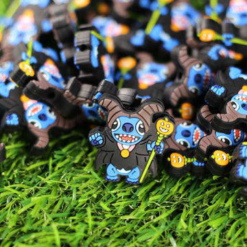 136 Alien Dressed as Witch 2ct