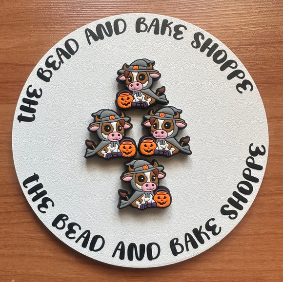 1264 Cow Going Trick Or Treating