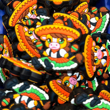 433 Cow in Sombrero 2ct