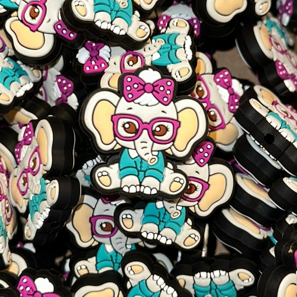 845 Elephant with Glasses and Bow 2ct