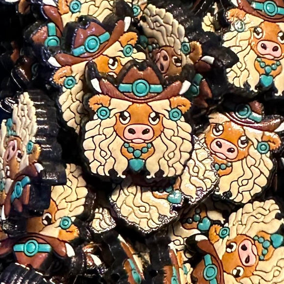 269 Cow with Cowboy Hat and Blonde Hair 2ct