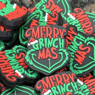 814 Merry Grinchmas (PVC) 2ct